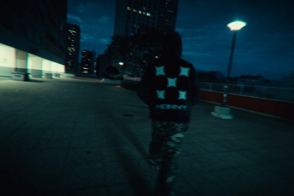 Still 2025-10-01 190219_1.1.1